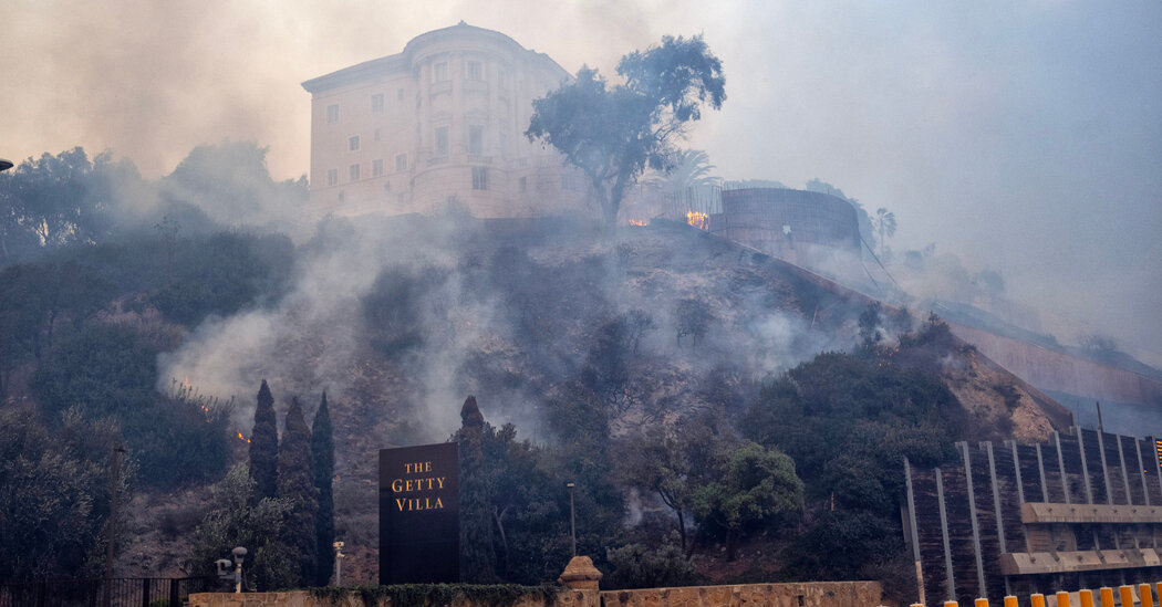 Grupos artísticos e doadores criam fundo de ajuda contra incêndios para artistas de Los Angeles