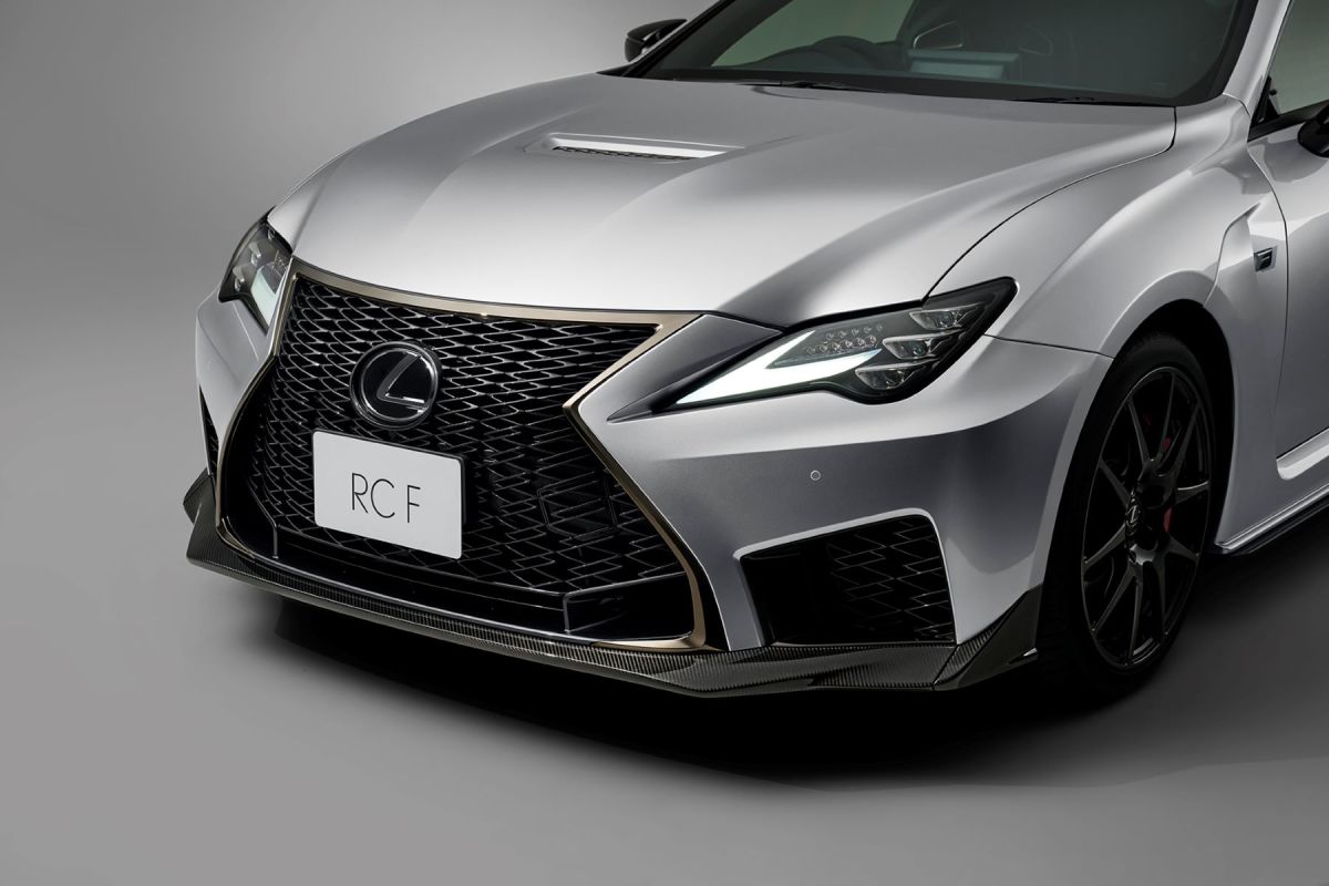 Lexus lança RC F com motor V8 com modelo Final Edition