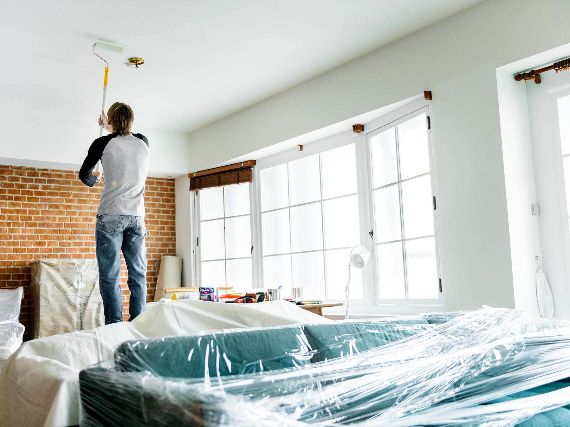3 maneiras fáceis de pintar uma casa