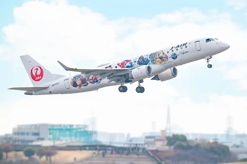 Japan Airlines revela pintura do Universal Studios com Mario e Harry Potter