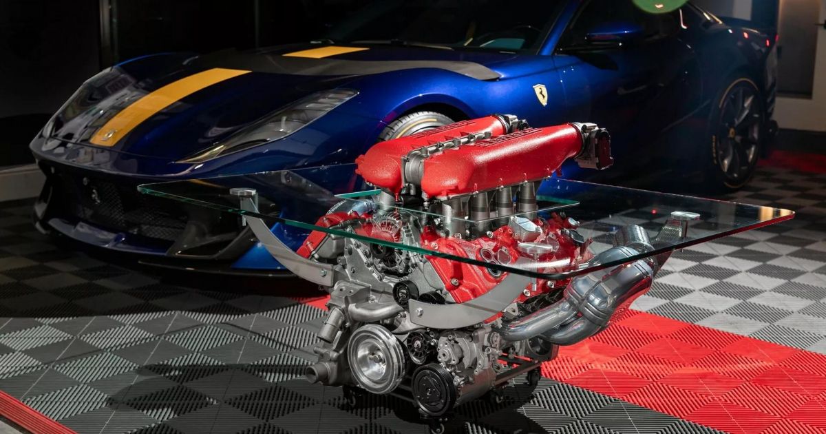 Aqui está um uso impraticável, mas legal para uma Ferrari V8