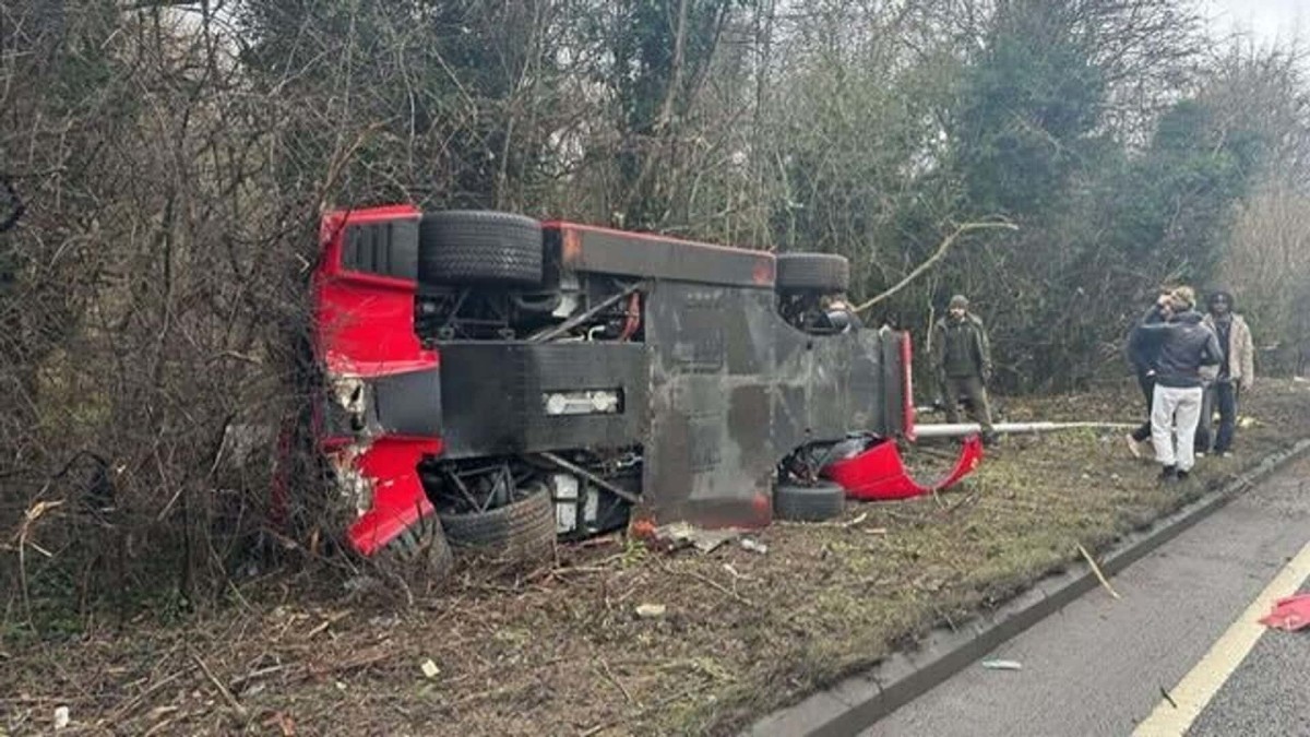 Um mecânico da Ferrari bateu o F40 com maior quilometragem do mundo