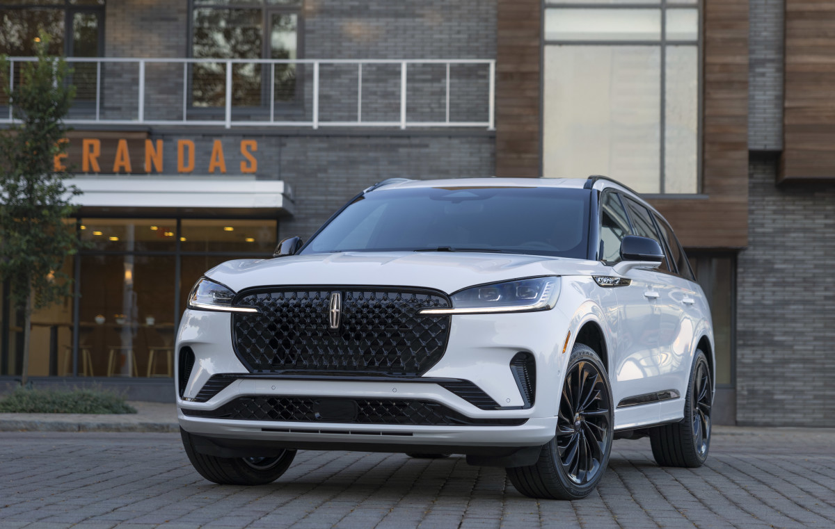 Quatro novos recursos no Lincoln Aviator 2025