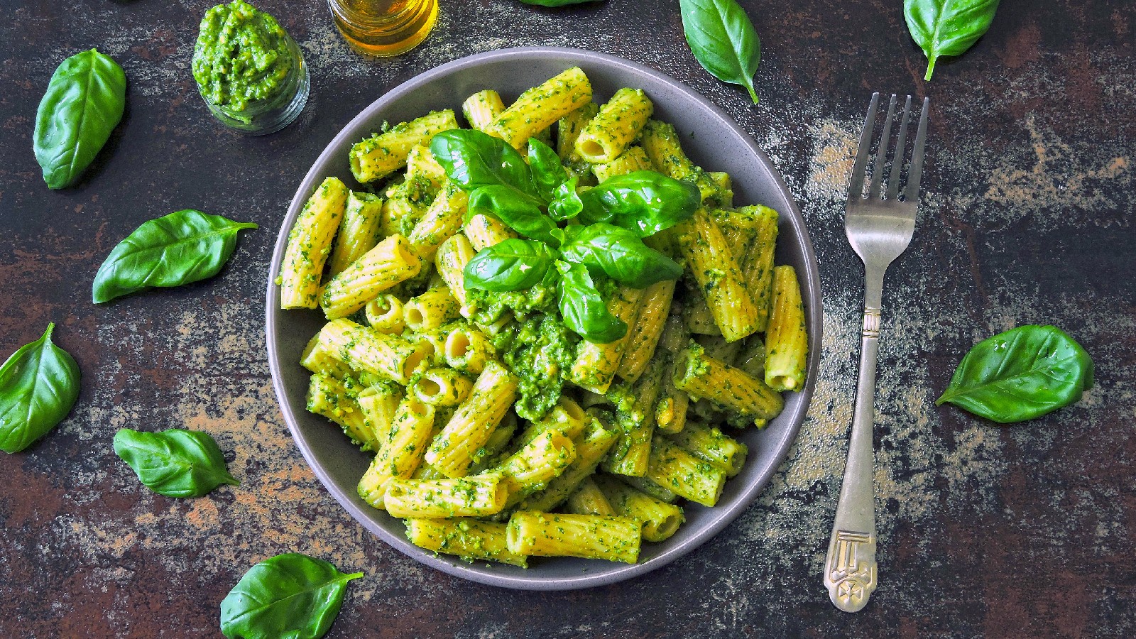 Como fazer pesto: 7 receitas exclusivas e por que é saudável para você