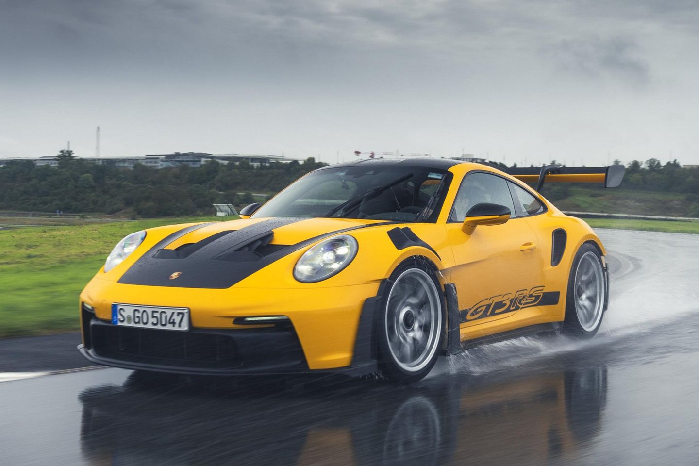 Novos pneus 911 GT3 RS estendem a temporada do dia trackway