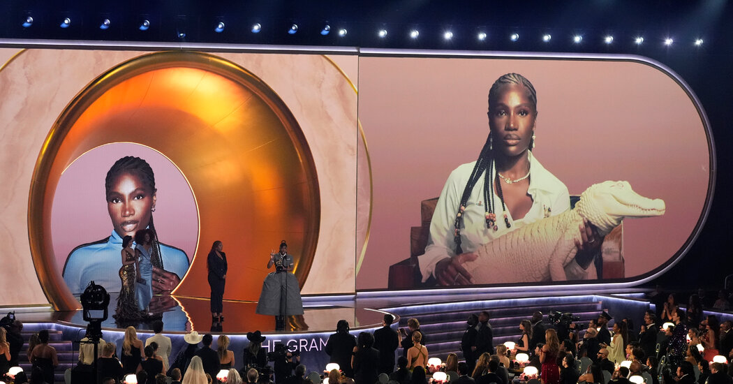 Grammys 2025 Atualizações ao vivo: Beyoncé, Kendrick Lamar e Charli XCX ganham prêmios antecipados