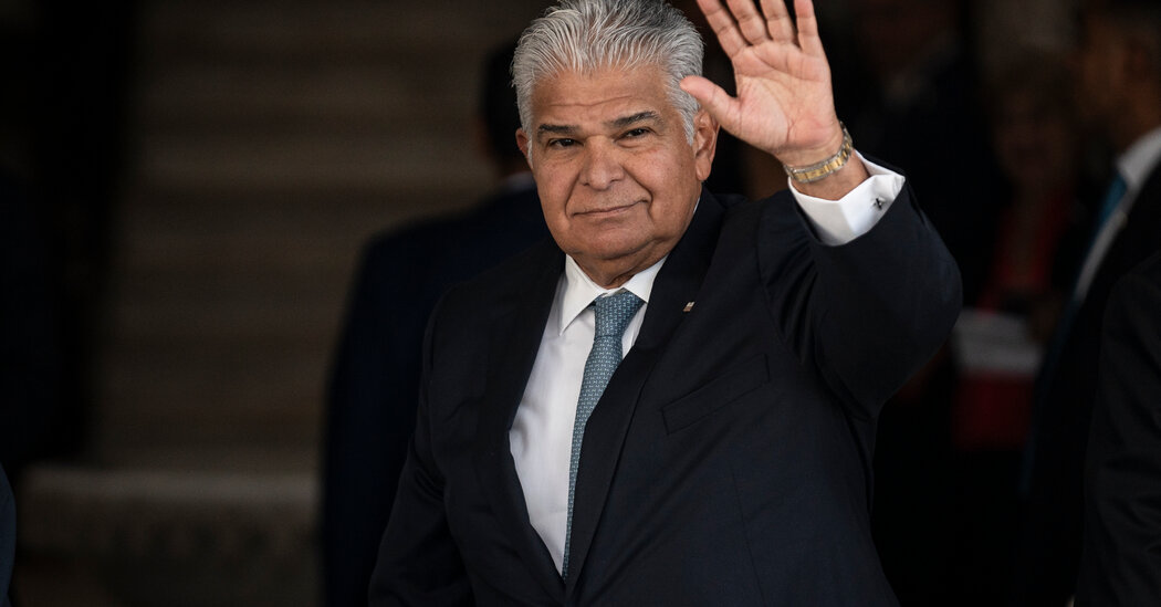 Nós deporta migrantes da Ásia para o Panamá