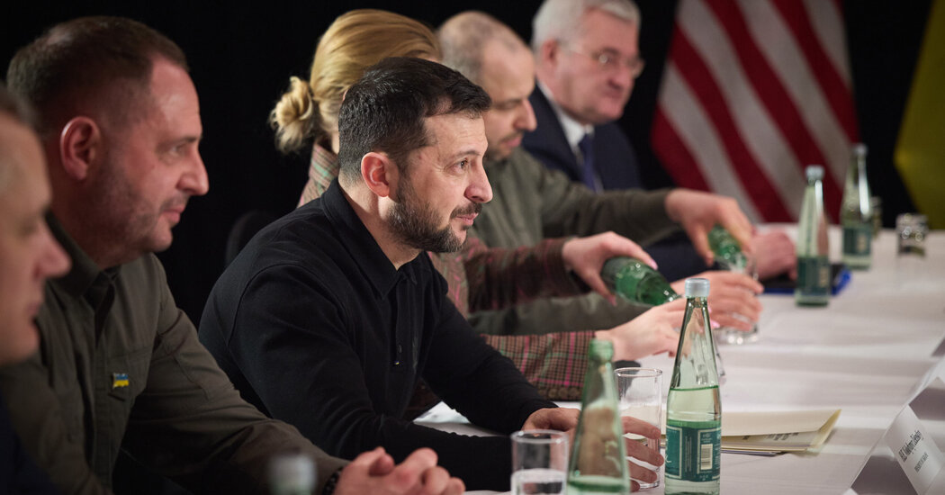 Vance conhece Zelensky após sinalizar o apoio para os partidos de extrema direita da Europa
