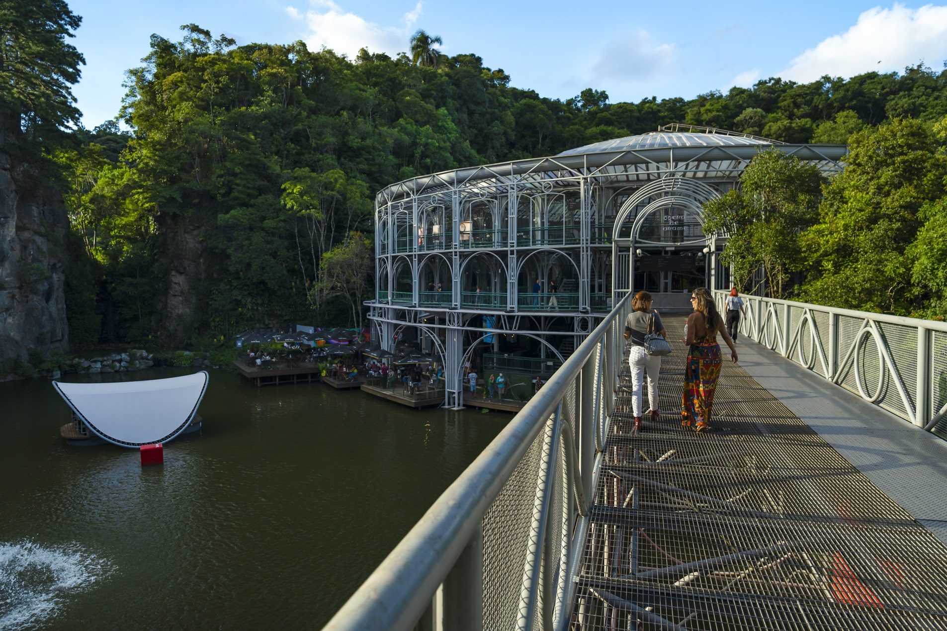 Paraná tem maior entrada de turistas para o mês de janeiro da história, com crescimento de mais de 25%