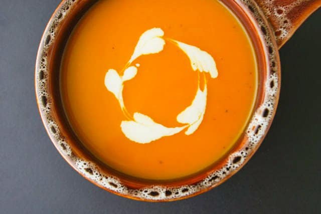 Receita de sopa de abóbora assada fácil