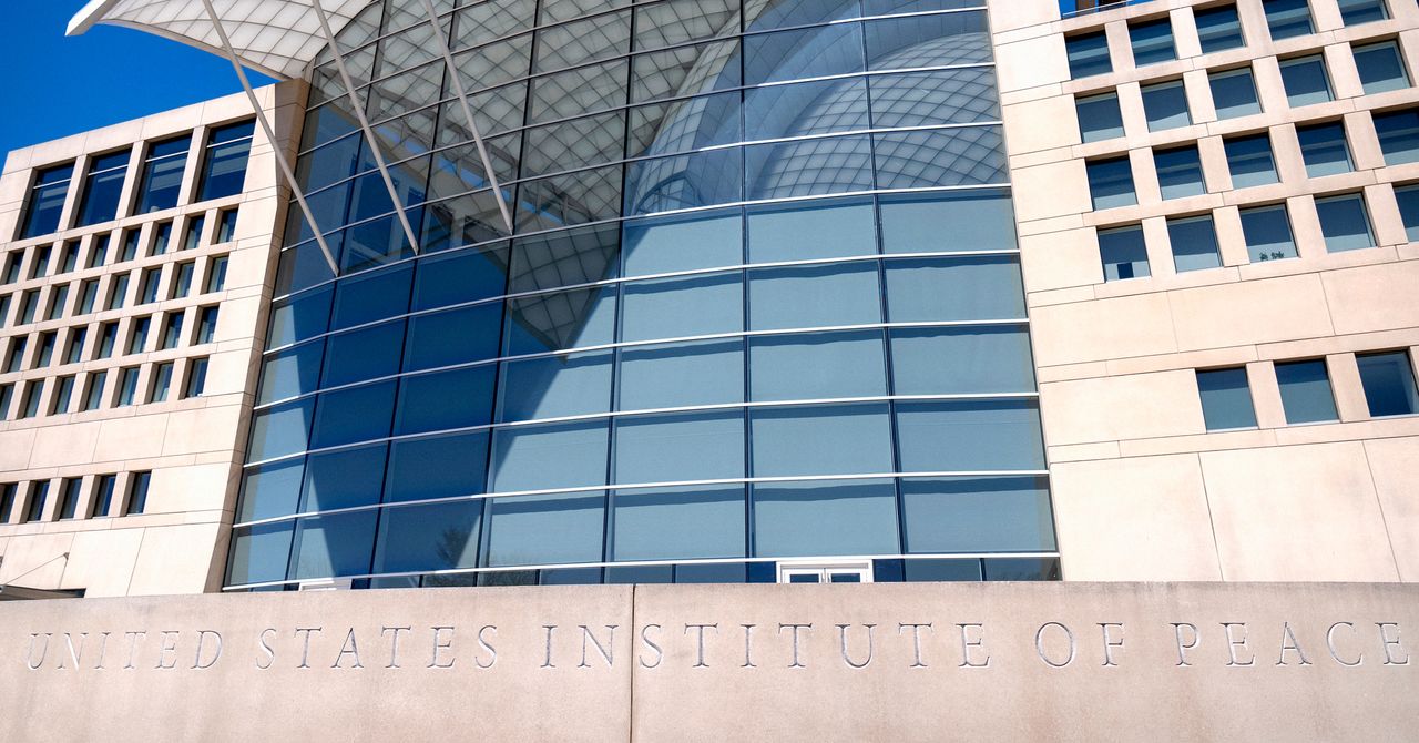 Doge está tentando presentear um edifício de US $ 500 milhões, mostram os registros judiciais