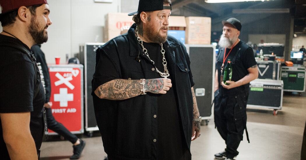 Jelly Roll deve ser perdoado por crimes de drogas e assalto, diz o conselho