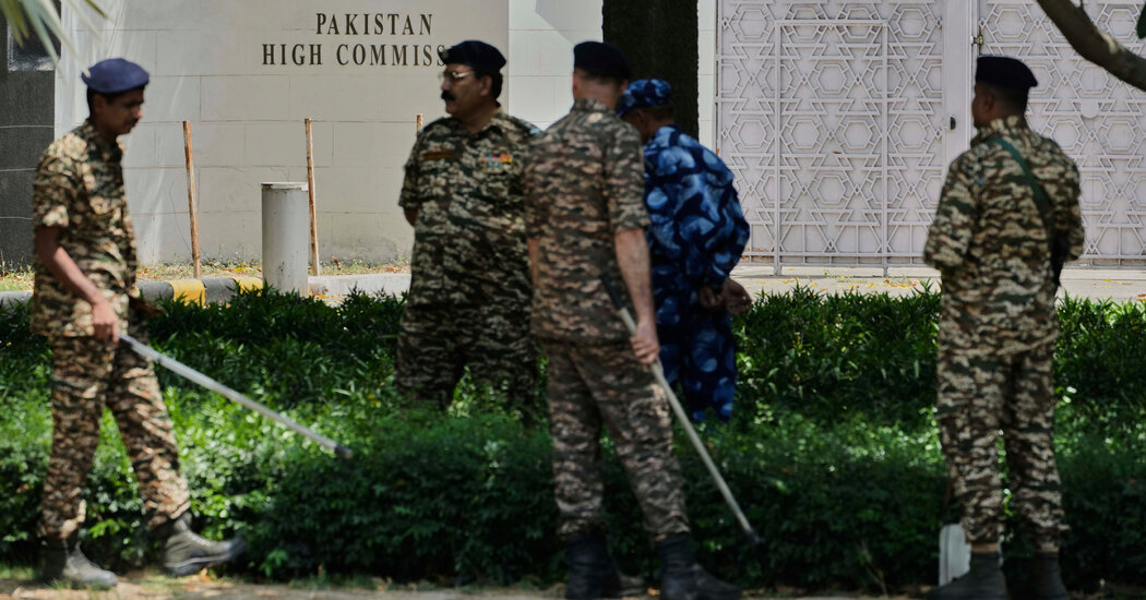 Após o ataque militante na Caxemira, aparece o Paquistão para greve pela Índia