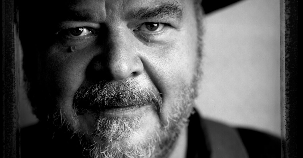 David Thomas, líder da banda Pere Ubu, morre aos 71