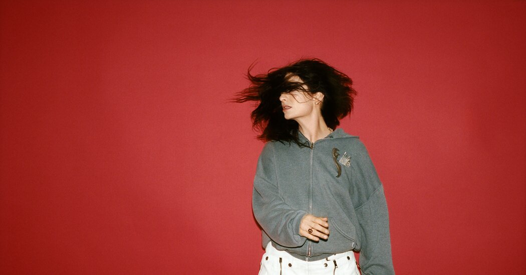 Lorde retorna com um hino nostálgico e mais 9 músicas novas