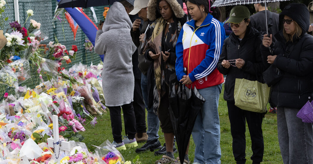 Cobertores de desespero cena de ataque de batida de carro no festival