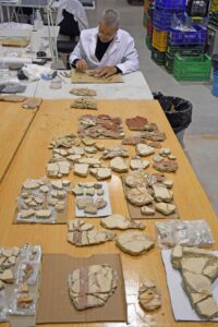 4.000 fragmentos de 2º c. Pinturas de parede encontradas em Roman Villa na Espanha – o blog de história