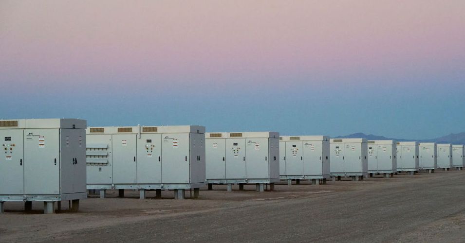 O armazenamento de bateria em escala de grade está revolucionando silenciosamente o sistema de energia