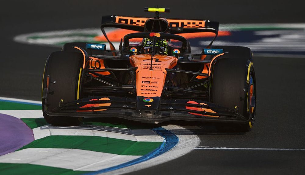 Norris mantém a McLaren no topo na prática final da Arábia Saudita