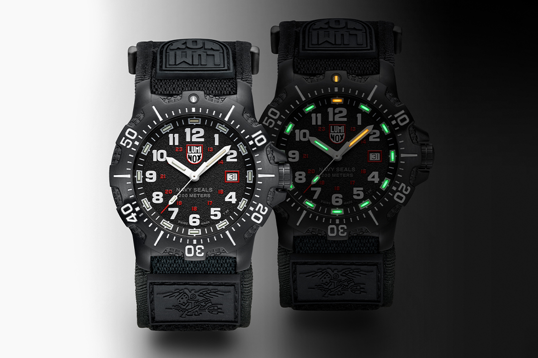 Luminox acompanha a aço inoxidável para esta atualização totalmente preta no icônico relógio de selo da marinha