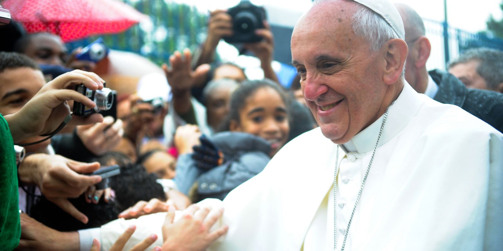 Movimentos sociais lamentam morte do “papa dos pobres”