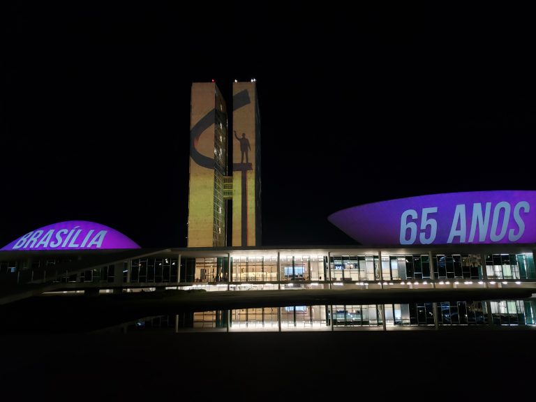 Prédio do Congresso recebe projeção de imagens em comemoração dos 65 anos de Brasília – Notícias