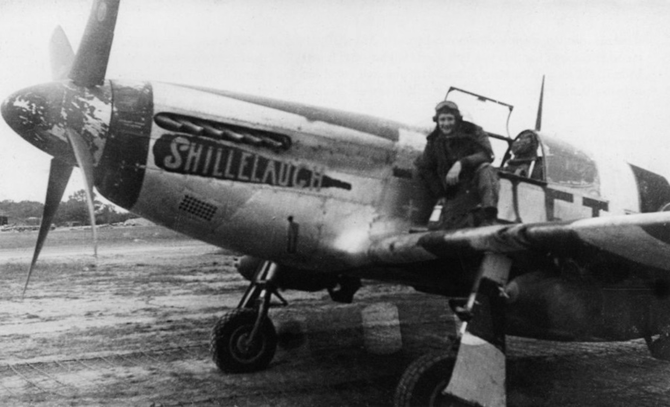 P-51 Restauração homenageia aeronaves e o piloto do triplo ás Ken Dahlberg