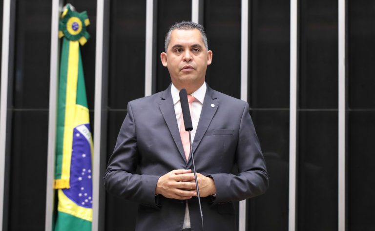 Projeto estende prazo para município aprovar plano de mobilidade urbana – Notícias