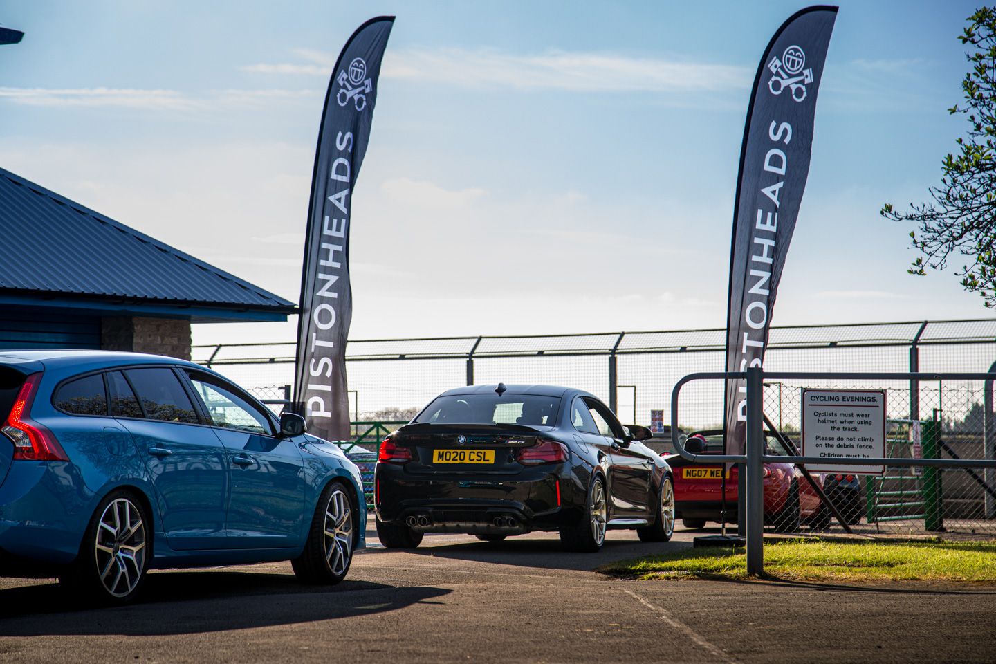 Castelo Combe Service de domingo | Revisão do PH