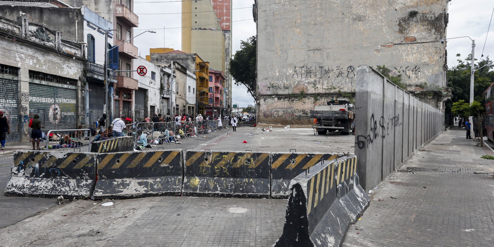 Moraes rejeita ação do PSOL contra muro na Cracolândia em São Paulo