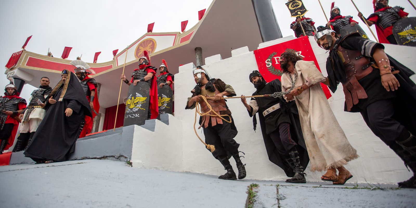 São esperados 150 mil fiéis para Via Sacra no Morro da Capelinha (DF)