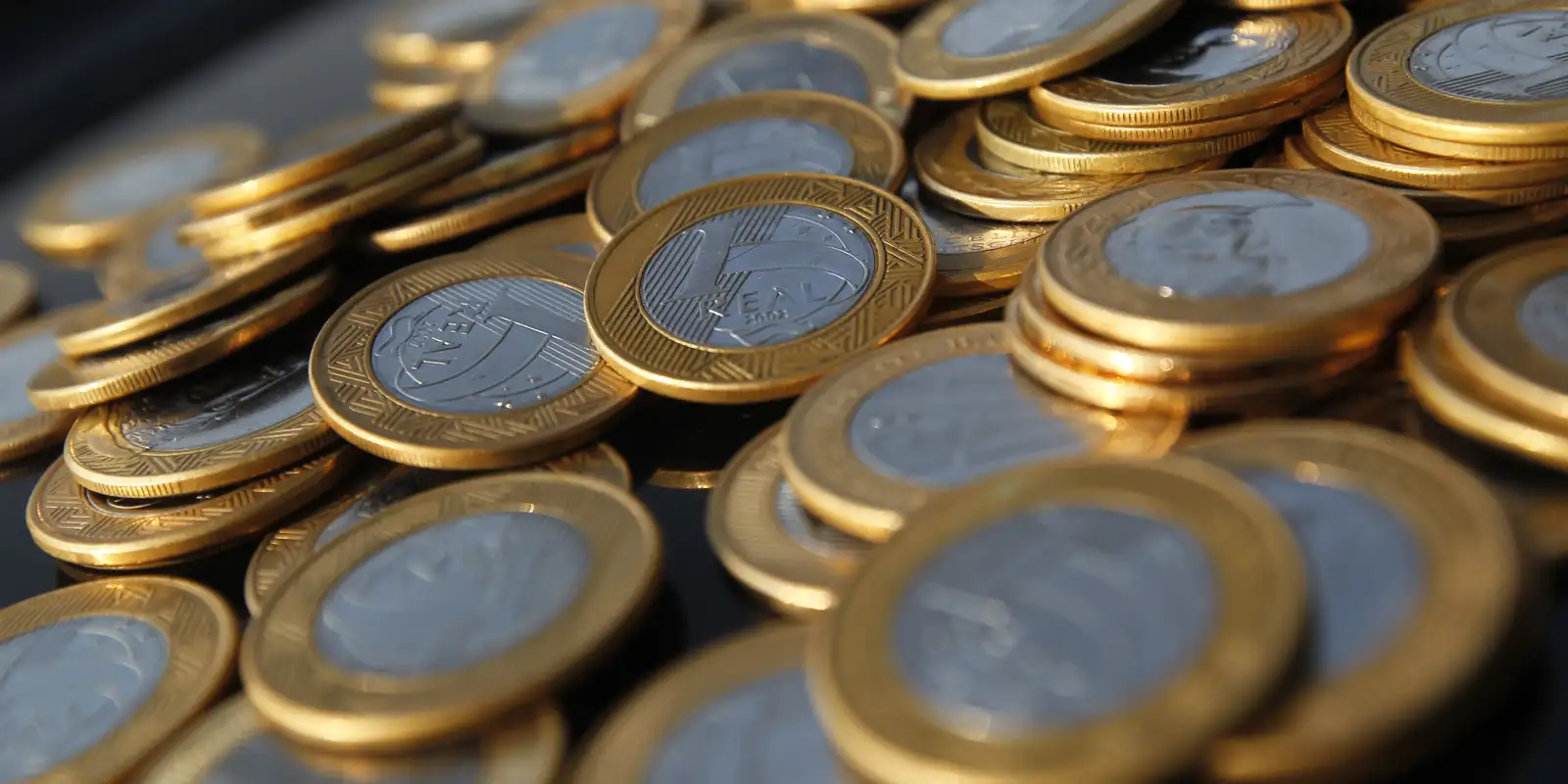 Google reexibe conversor de real para outras moedas após quatro meses