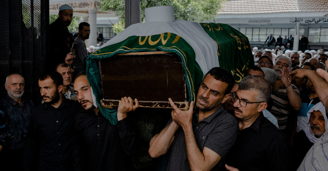 Toll de mortal de uma onda de violência sectária na Síria passa 100