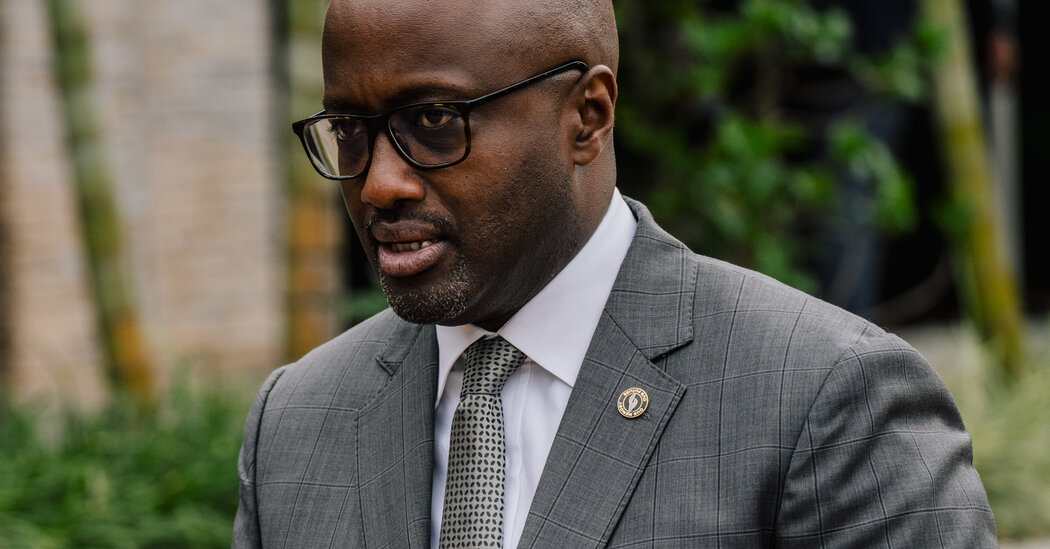 Ruanda em negociações com o governo Trump para receber migrantes deportados de nós