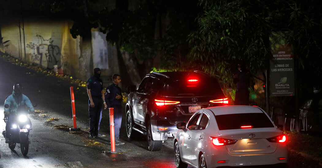 Os líderes da oposição venezuelanos fogem para nós após 412 dias em esconder