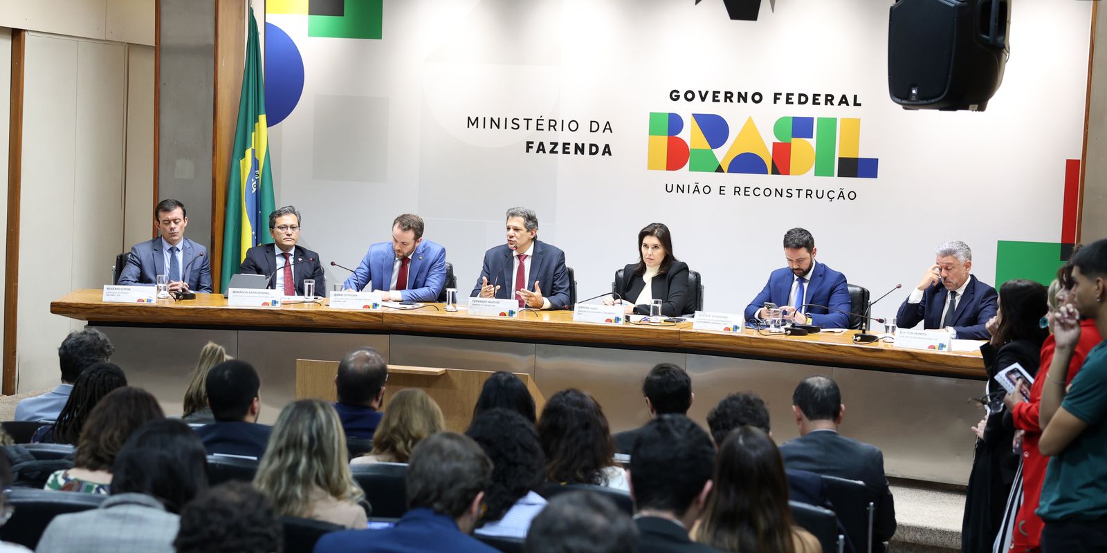 Governo padroniza alíquotas do IOF para arrecadar R$ 20,5 bilhões