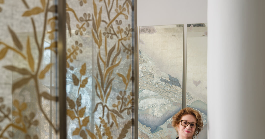 Miriam Ellner mostra seus talentos dourados de vidro em um novo livro