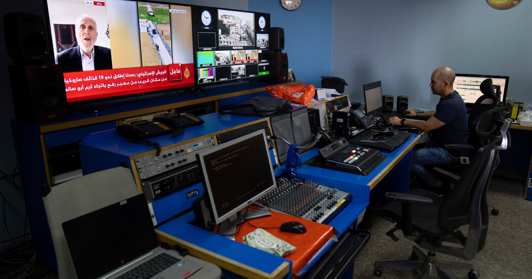 Autoridade Palestina, levantando a proibição de Al Jazeera na Cisjordânia