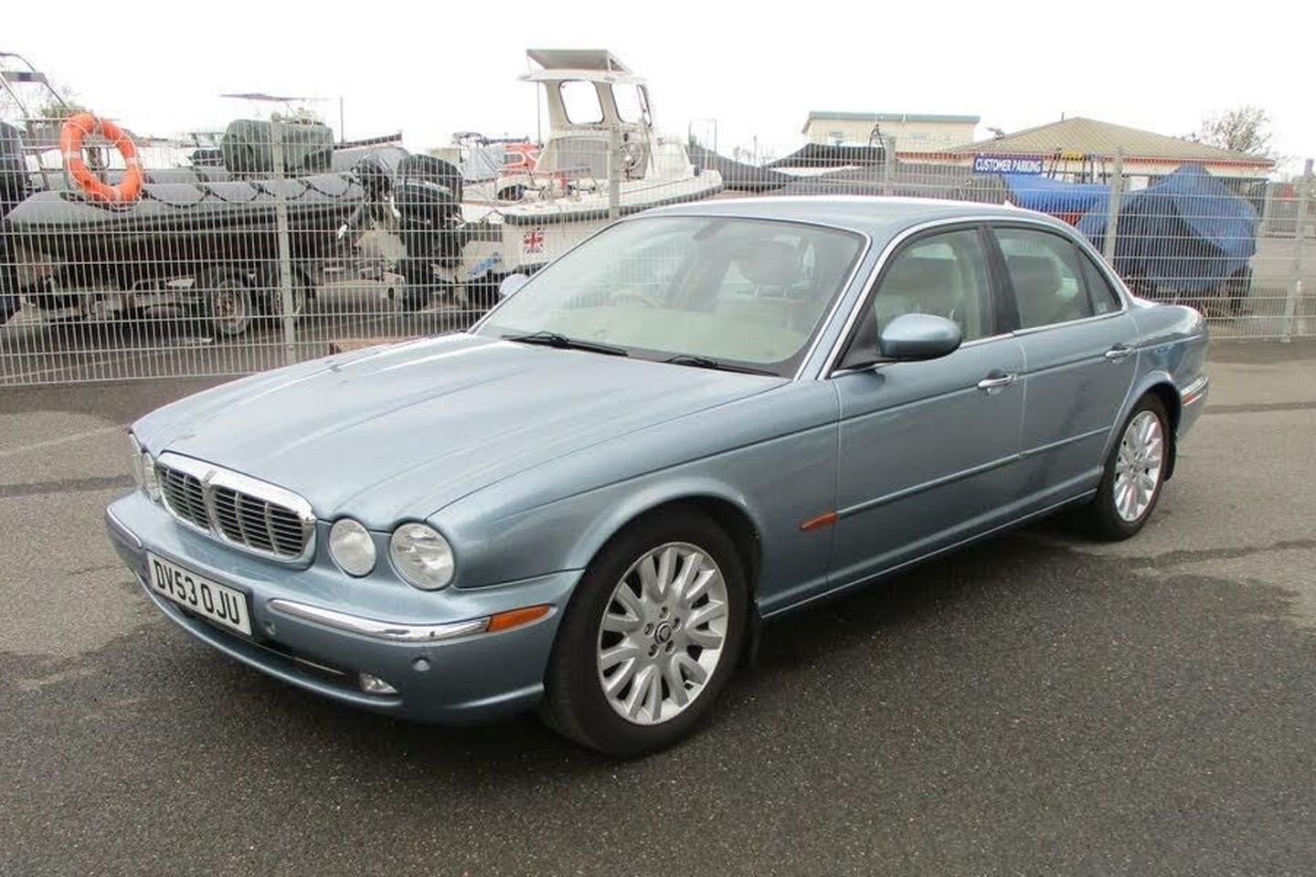 Jaguar XJ SE | Galpão da semana