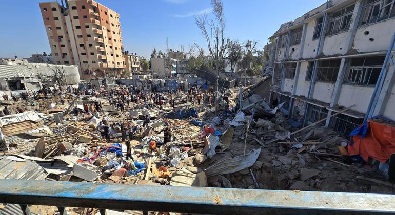 Pelo menos 30 mortos em ataques consecutivos que destruíram escola em Gaza