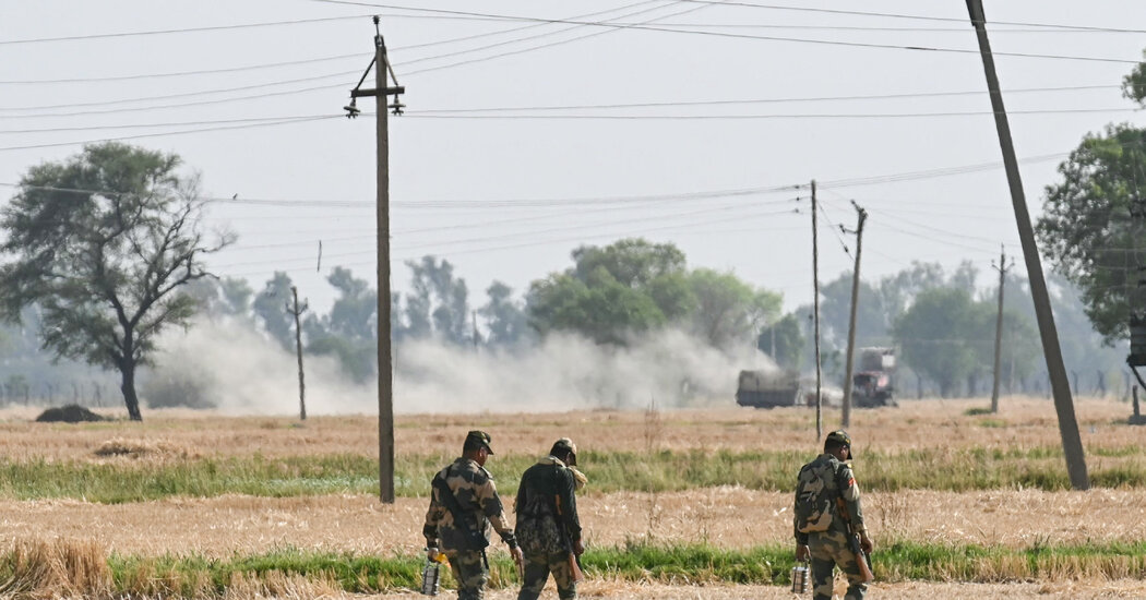 Explosões relatadas na Caxemira Paquistão após o voto de retaliação da Índia