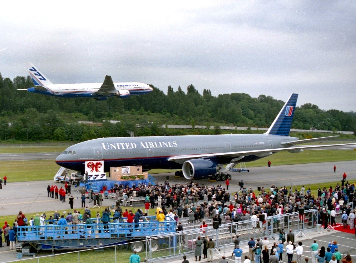 Bigfoot apresentou o Boeing 777 ao mundo há 30 anos