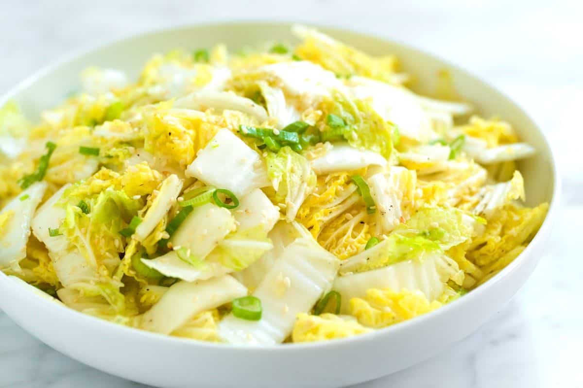 Receita de salada de repolho fácil de Napa