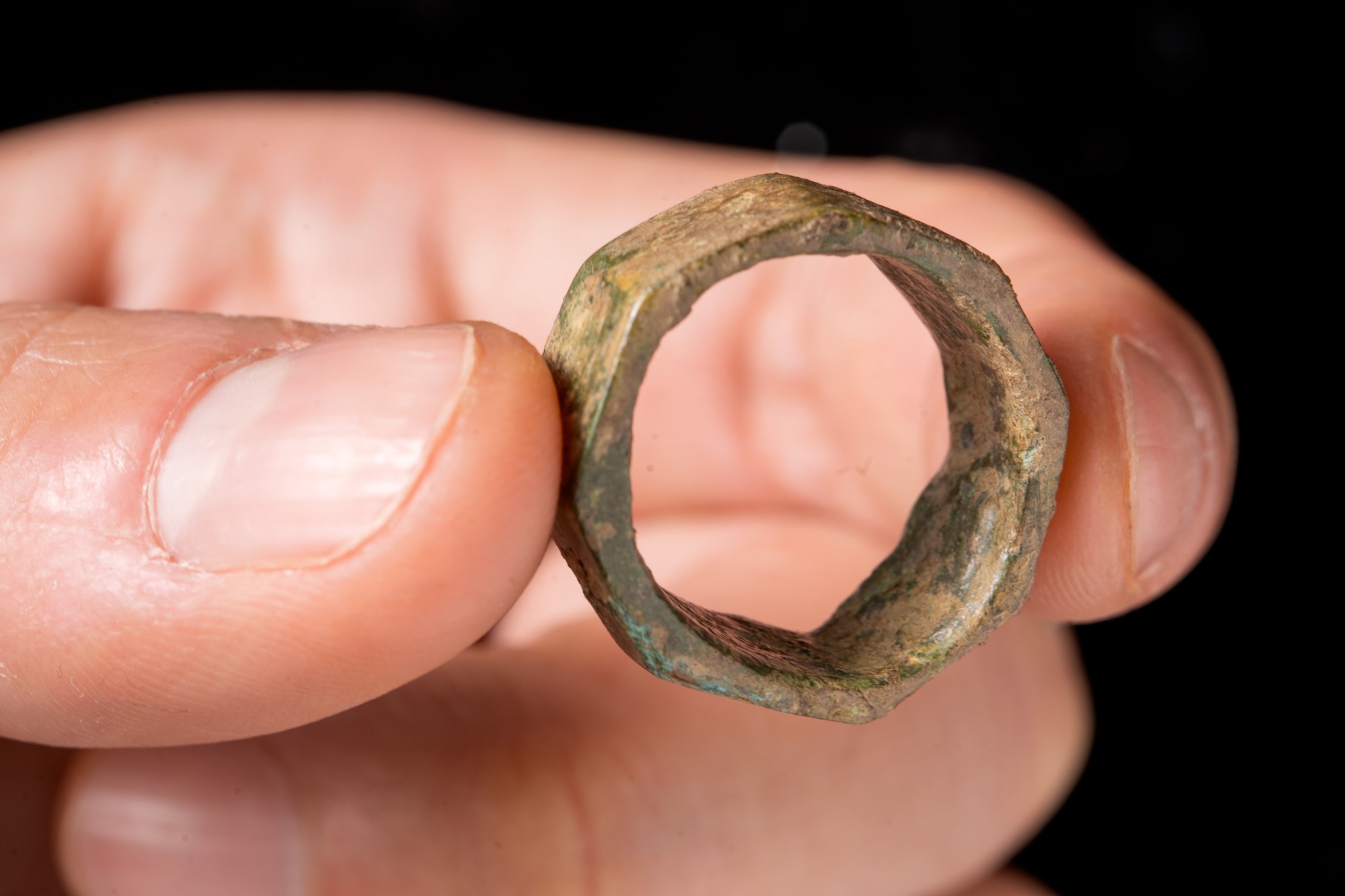 Anel octogonal de bronze romano encontrado em Lincolnshire – o blog de história