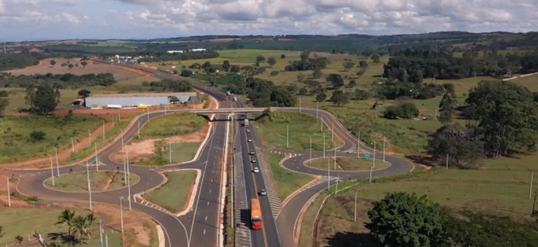 Triunfo Transbrasiliana entrega 24,9 km de novos trechos duplicados na BR-153/SP — Agência Nacional de Transportes Terrestres