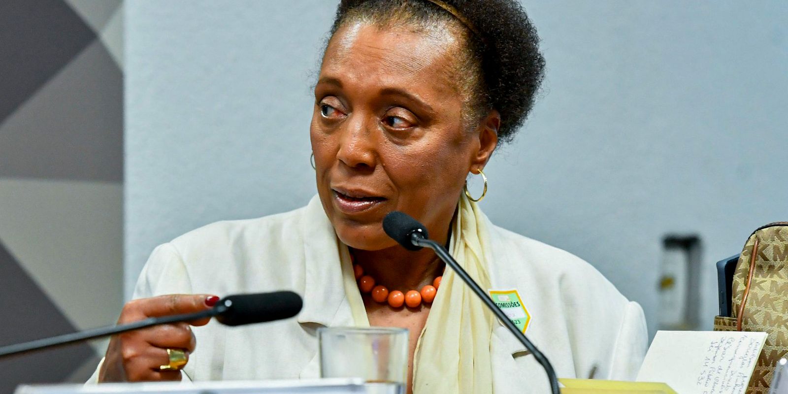Ministra do TSE é alvo de racismo na entrada de seminário em Brasília