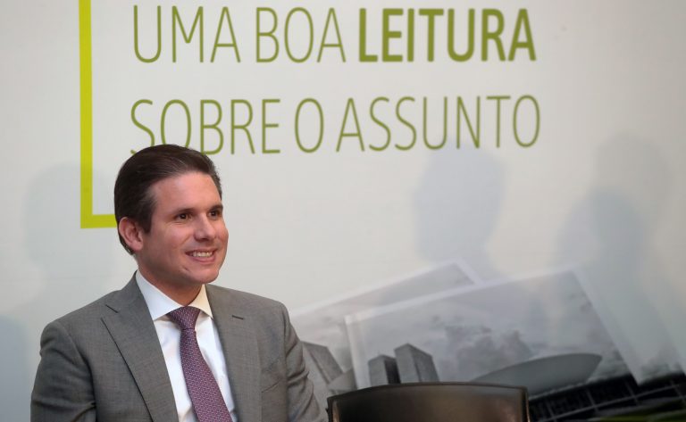 Motta afirma que revista jurídica da Câmara vai ajudar na promoção da estabilidade institucional do País – Notícias