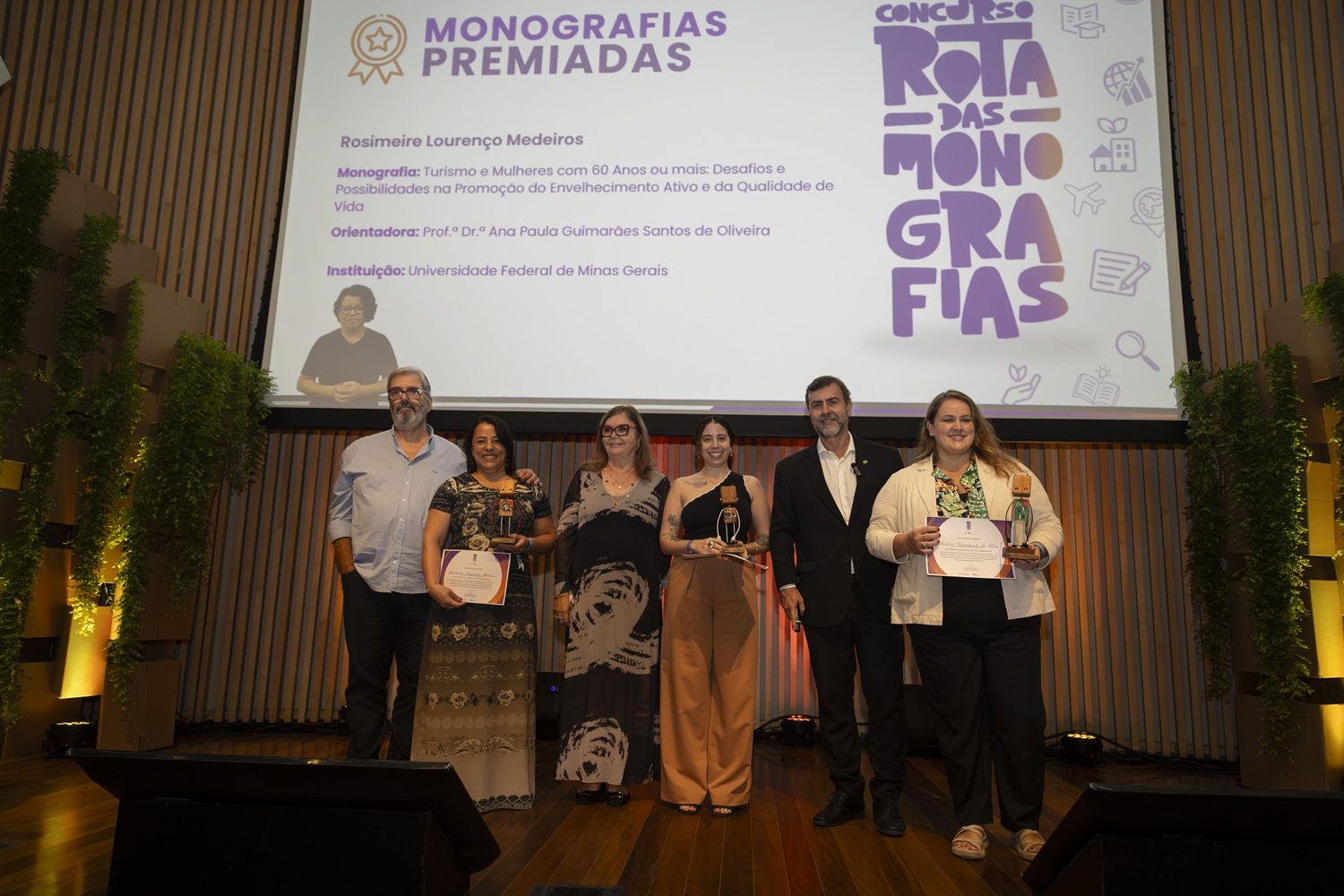 Segundo dia do Visit Brasil Summit entrega prêmio da Rota das Monografias e discute uso de dados e inovação no Turismo
