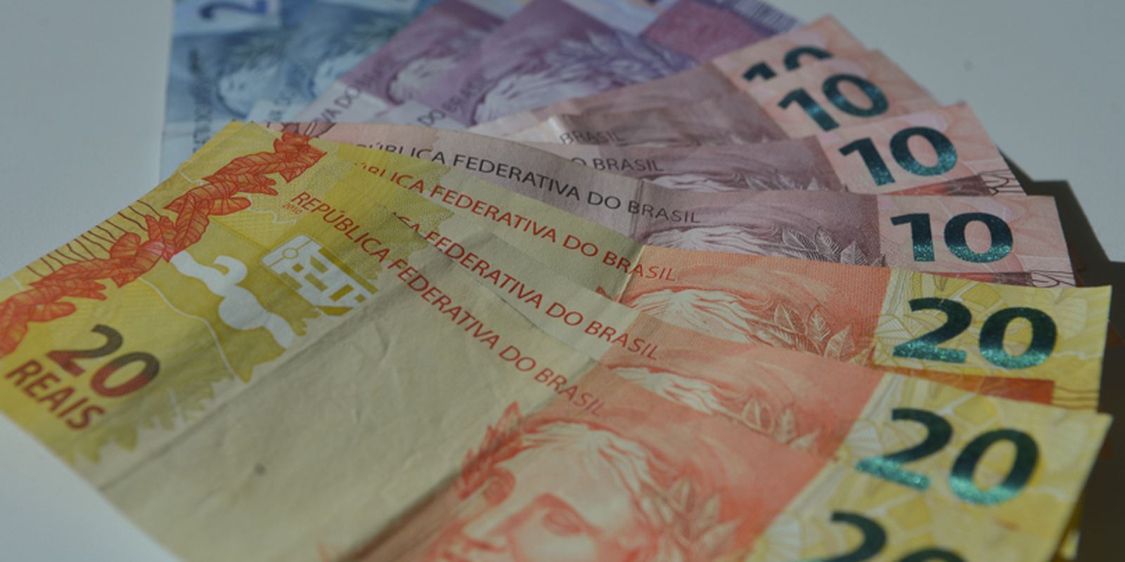 Empresas procuraram menos crédito em março