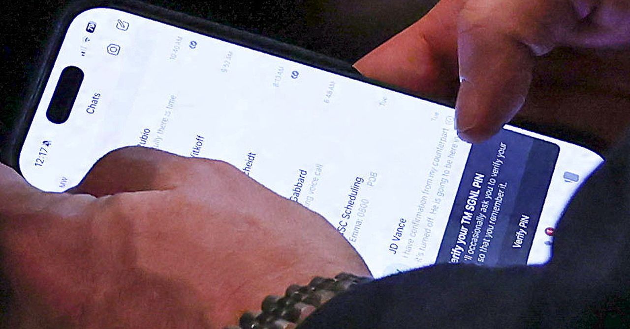 Clone de sinal usado por Mike Waltz faz uma pausa no serviço após relatos de que foi hackeado